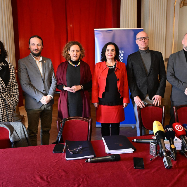 Konferencija za medije na kojoj su predstavljeni rezultati suradnje nacionalnih kazalista u okviru K-HNK u 2023. godini