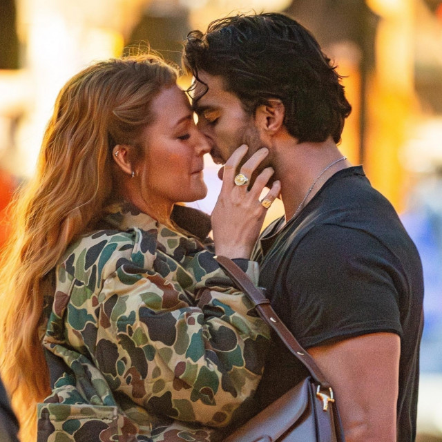 Blake Lively u zagrljaju kolege Justina Baldonija