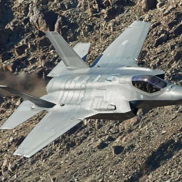 Borbeni avion F-35 u letu