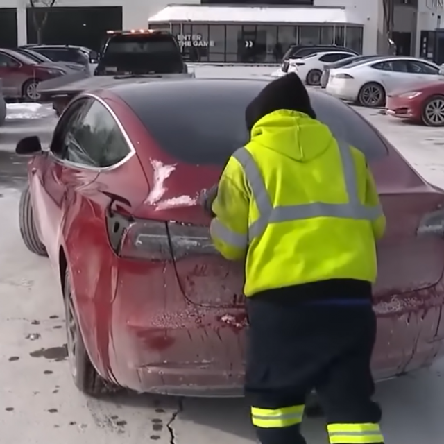 Električni auto bez struje