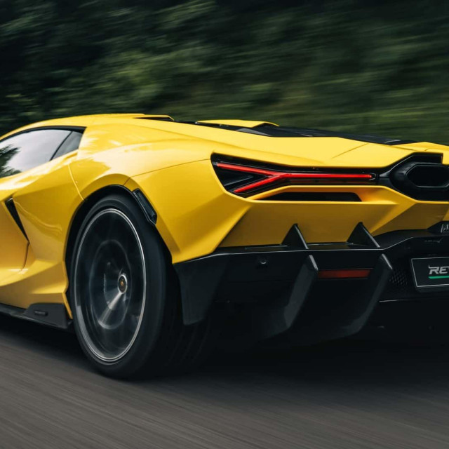 Lamborghini Revuelto