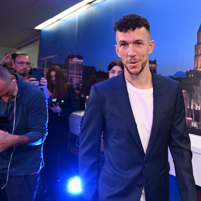 Predstavljanje Ivana Perišića na Poljudu