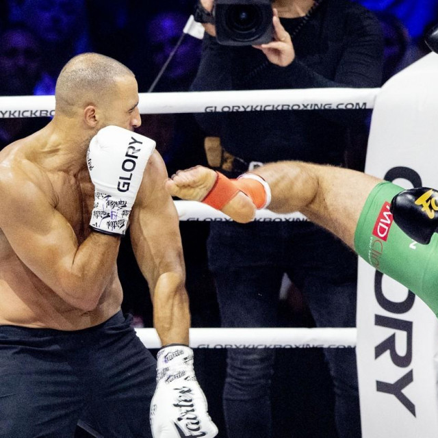 Badr Hari (lijevo) i Arkadiusz Wrzosek (desno)