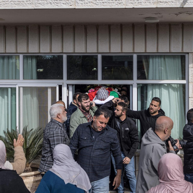 Mladićev ujak je rekao za agenciju Reuters da je on poginuo tijekom sukoba s izraelskom vojskom u kojem su Palestinci bacali kamenje