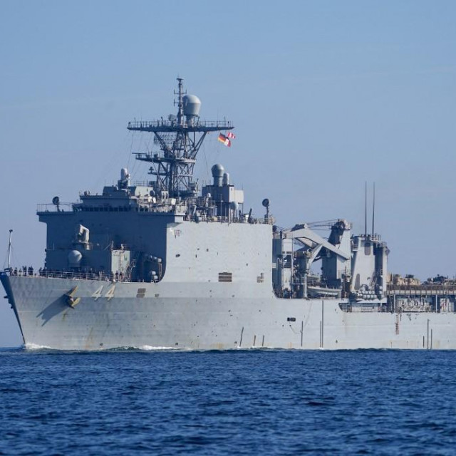 Vojni brod Gunston Hall