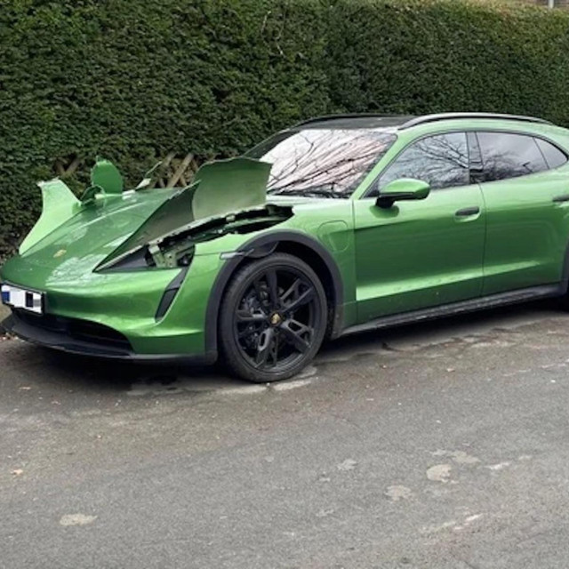 Porsche bez svjetala