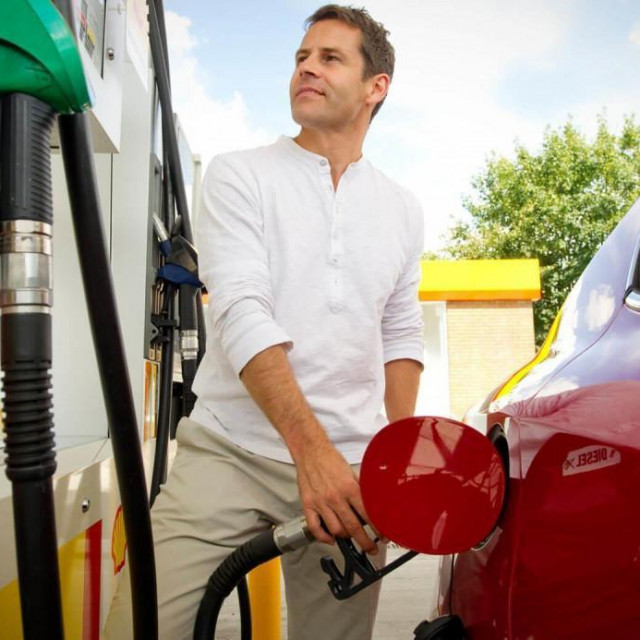 Točenje goriva, ilustracija