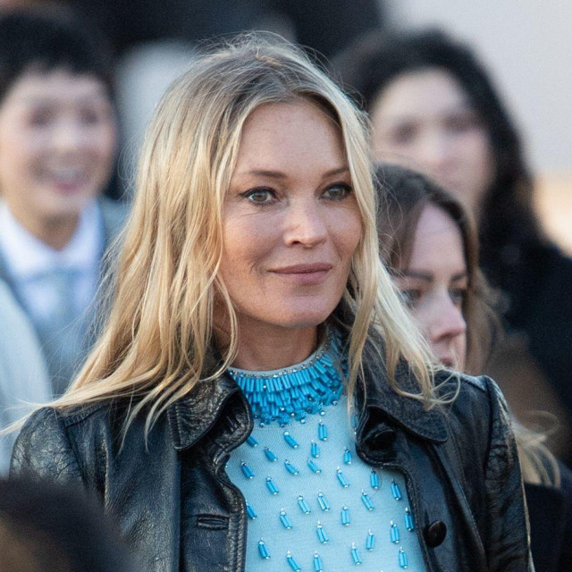 Kate Moss nedugo poslije proslave 50. rođendana, na Tjednu mode u Parizu