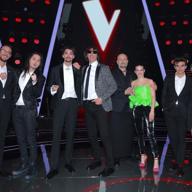 Finalisti showa ”The Voice Hrvatska”: Jakov Peruško Rihtar, Martin Kosovec, Ana Širić i Luka Novokmet s mentorima Dinom Jelusićem, Davorom Gopcem, Damirom Urbanom i Vannom