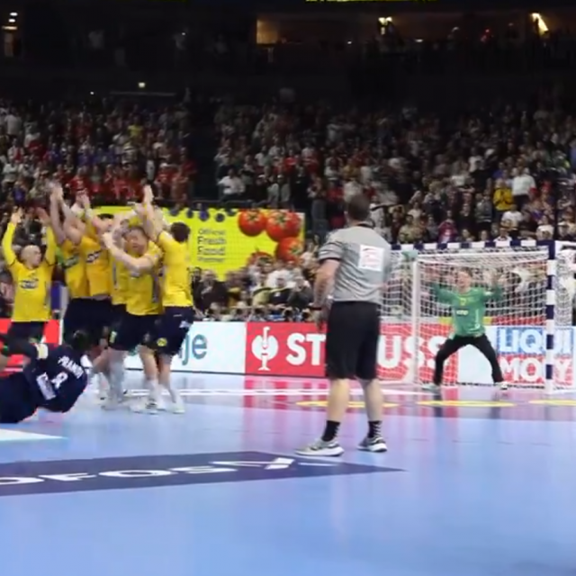 Trenutak u kojem je Prandi zabio gol za produžetak