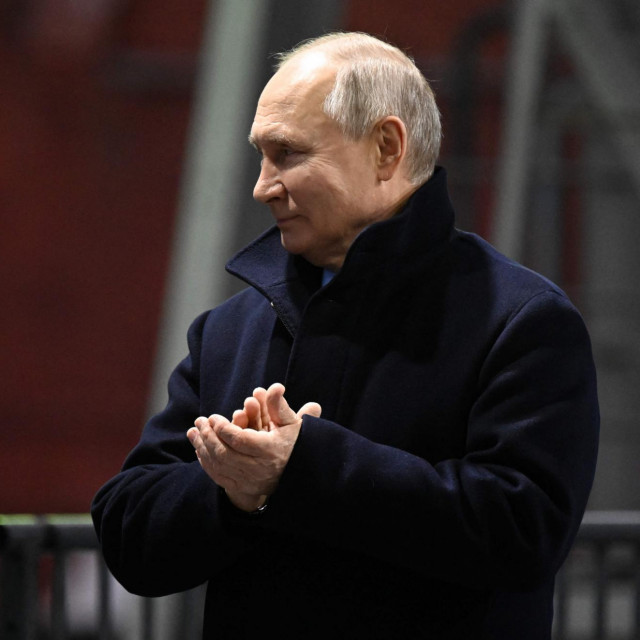 Nakon ruske agresije, Ukrajina, a uz nju i Moldavija i Gruzija aplicirale su za članstvo i do sada neviđenom brzinom i dobile status kandidata. Ukrajina i Moldavija i odluku o otvaranju pristupnih pregovora