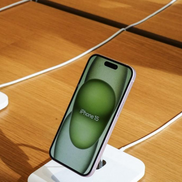 iPhone 15 Pro Max (ilustrativna fotografija)
