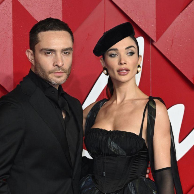 Ed Westwick i Amy Jackson zaručili su se u Švicarskoj