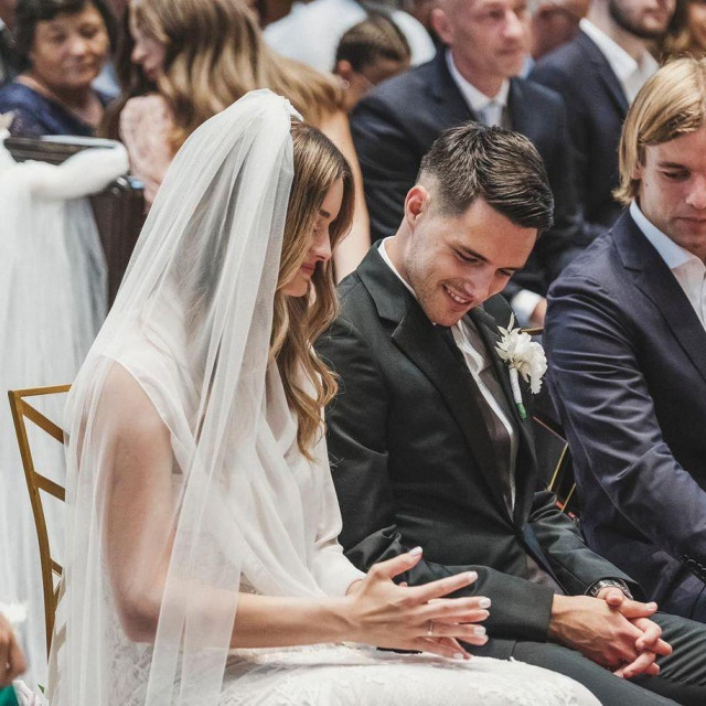 Dominika i Josip Brekalo i njihov vjenčani kum Borna Sosa
