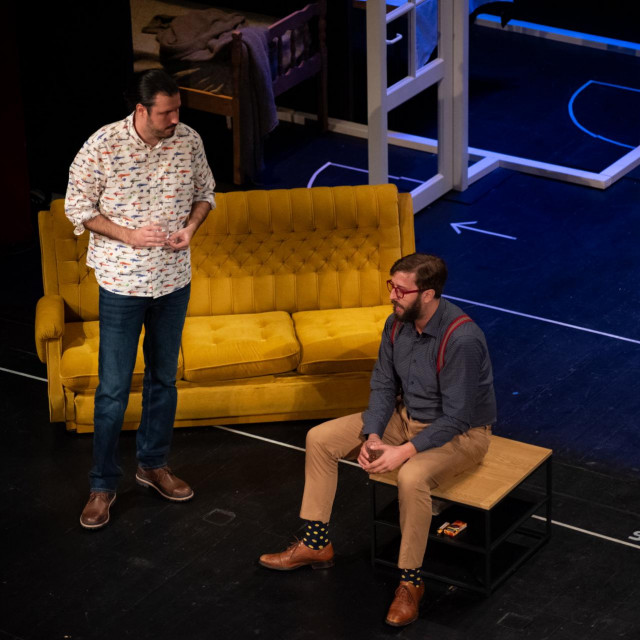 Dodji gola na veceru u reziji Nine Kleflin.