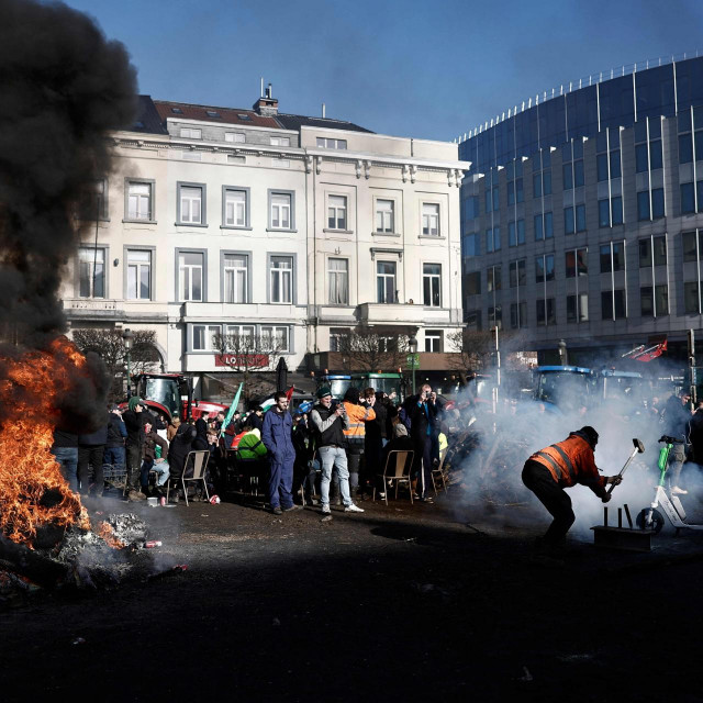Neredi tijekom prosvjeda poljoprivrednika u Bruxellesu