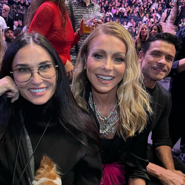 Demi Moore, Kelly Ripa i Mark Consuelos na Madonninu koncertu