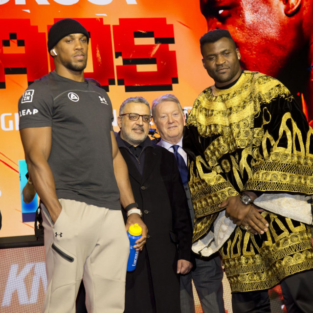 Anthony Joshua, Eddie Hearn, Frank Warren i Francis Ngannou