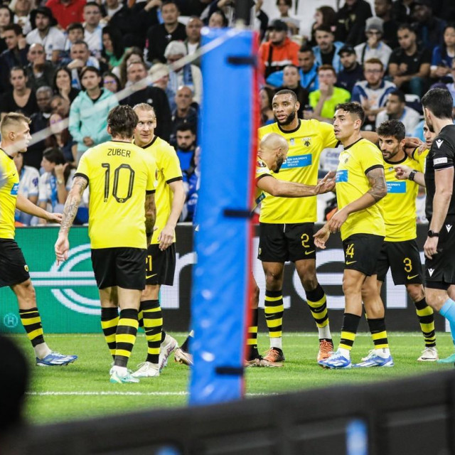 Slavlje igrača AEK-a (arhivska fotografija)