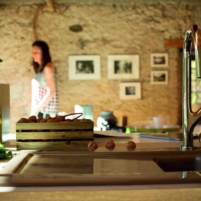 Franke sudoper od Fraceram materijala