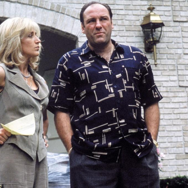 Scena iz serije ‘Obitelj Soprano‘, glumački par Edie Falco i James Gandolfini