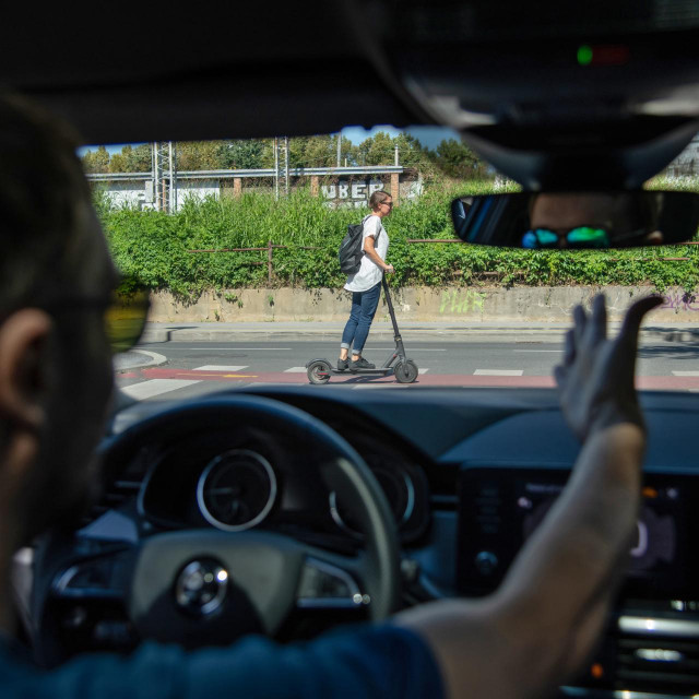 Bijes u prometu (ilustracija)