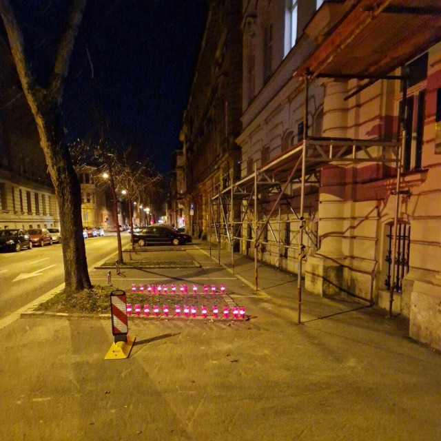 Lampioni ispred sjedišta DORH-a