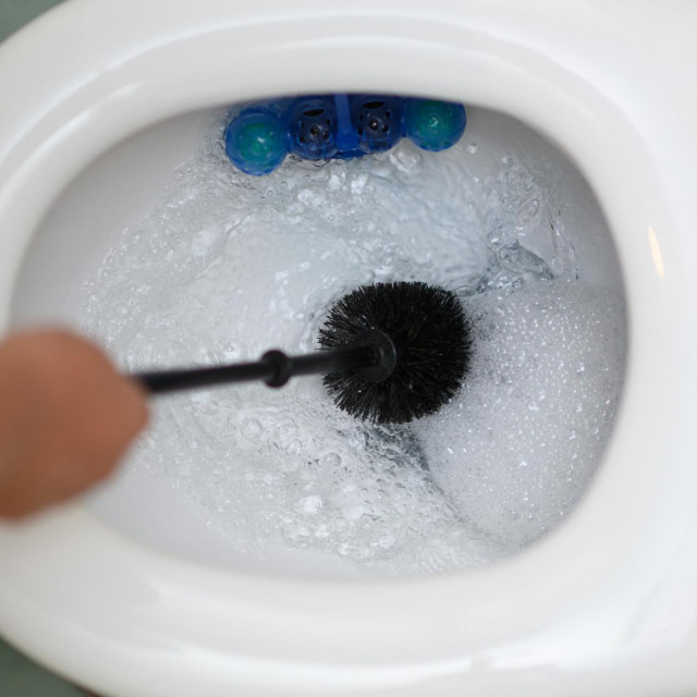 Ranije su studije kapljice koje iskaču iz školjaka povezivale s epidemijama norovirusa na kruzerima, u zrakoplovima i u školama