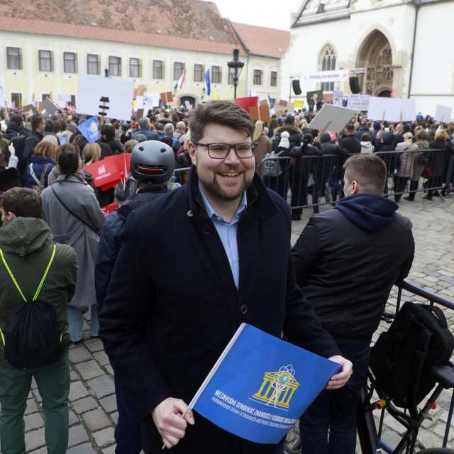 Peđa Grbin na prosvjedu 