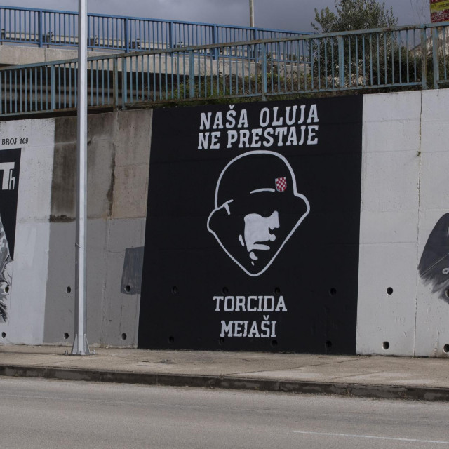 Na zidu u Lovrinačkom putu nalaze se i velikani hrvatske povijesti