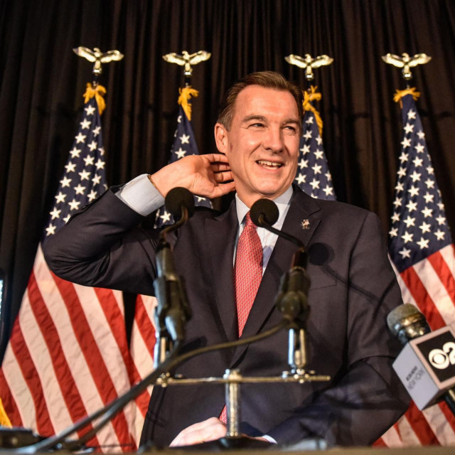  Tom Suozzi