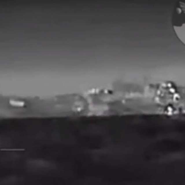 Snimka za koju Ukrajinci tvrde da prikazuje potapanje ruskog broda Cezar Kunjikov