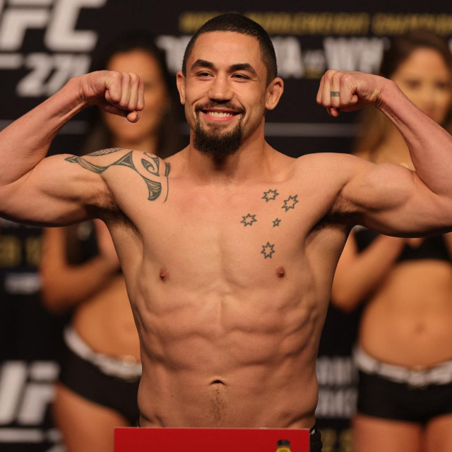  Robert Whittaker 