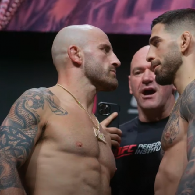 Alexander Volkanovski (lijevo) i Ilia Topuria (desno)