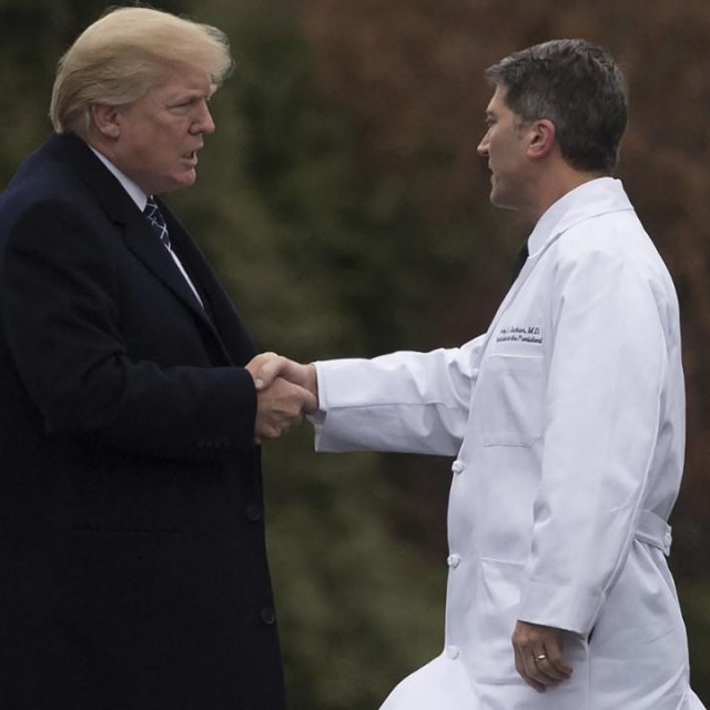 Donald Trump i Dr. Ronny Jackson