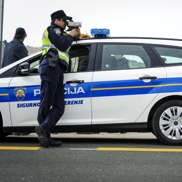 Prometna policija; ilustracija