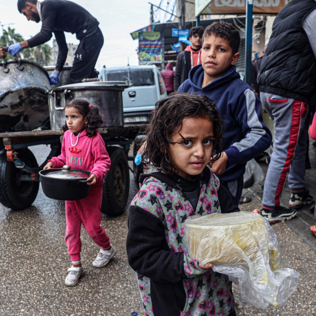 Raseljeni Palestinci u Rafahu