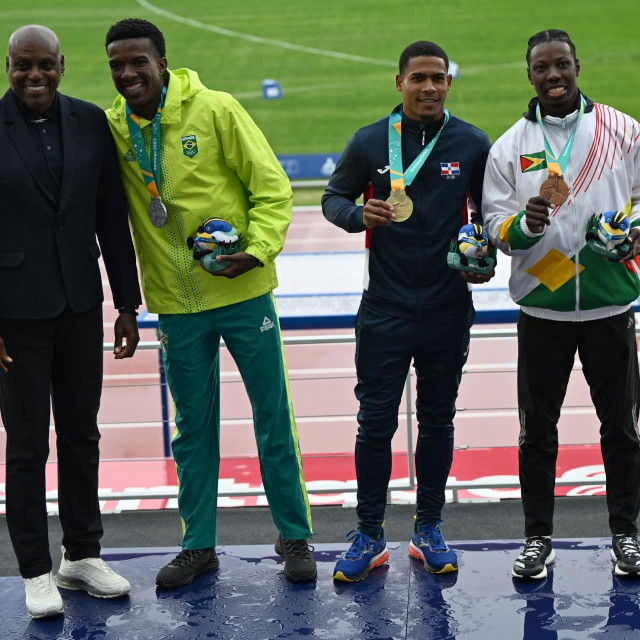 Carl Lewis, Felipe Bardi Dos Santos, Jose Alnardo Gonzalez Soto i Emanuel Archibald