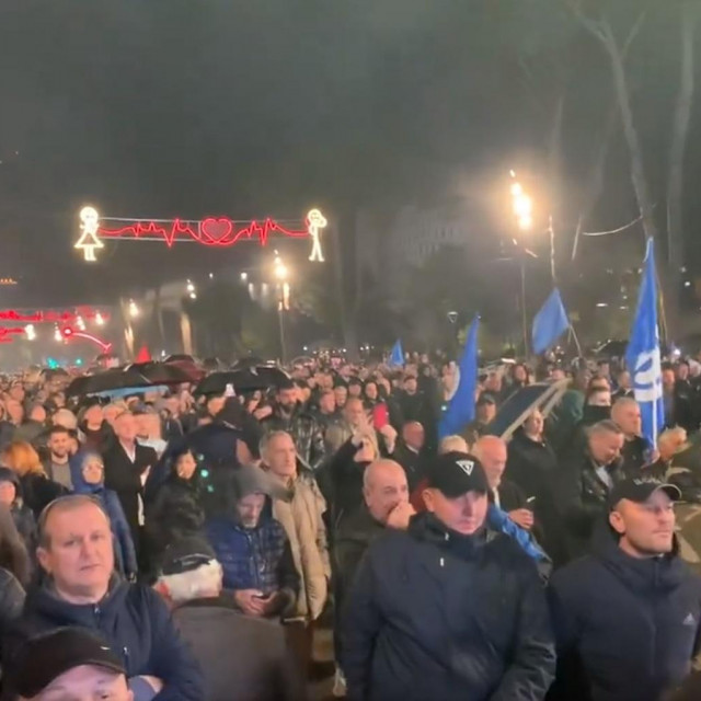 Prosvjed u Tirani