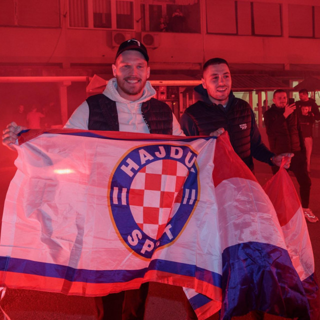 Doček Jerka Marinica Kragića u njegovom kvartu Skalice (Split)