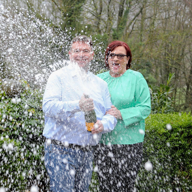 Richard (54) i Debbie (54) Nuttall