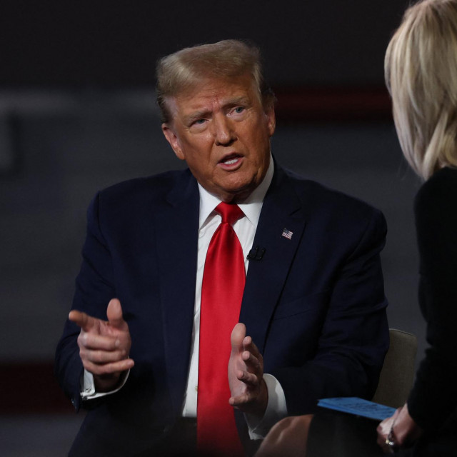 Donald Trump tijekom intervjua