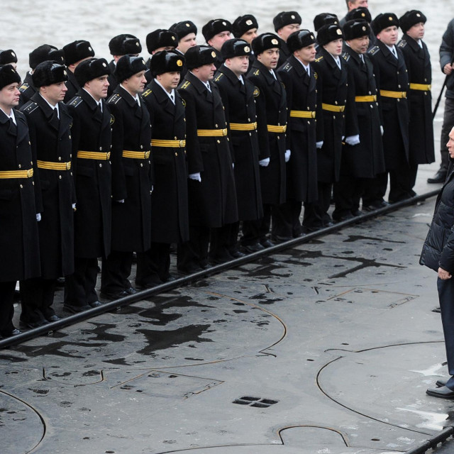 Vladimir Putin u obraćanju ruskoj mornarici, nuklearna podmornica Aleksandar Nevski