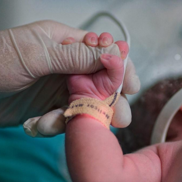 Novorođenče beba rodilište