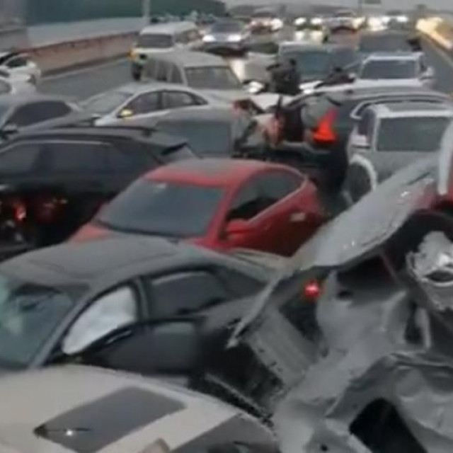 Lančani sudar u Kini
