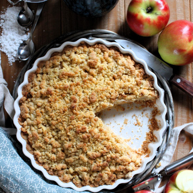 Gornje tijesto nemojte ribati, već ga nadrobite