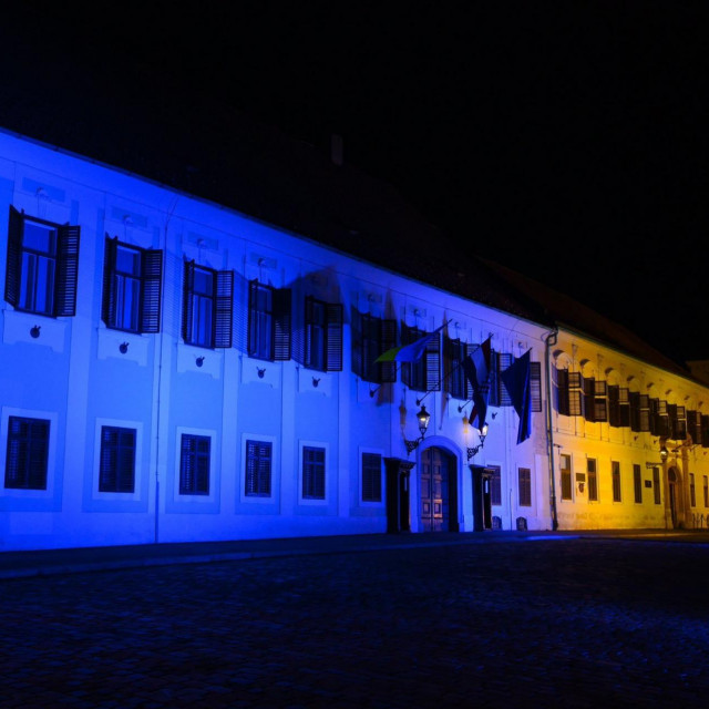 Banski dvori u bojama Ukrajine