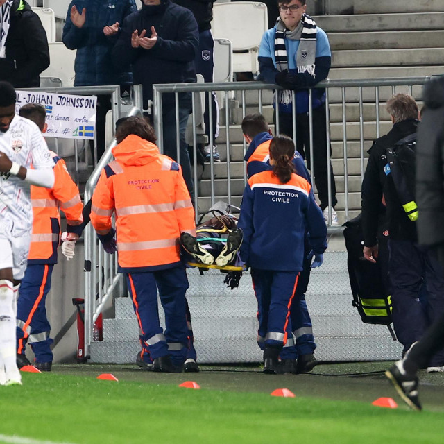 Alberth Elis teško stradao u sudaru glavama