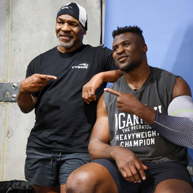Mike Tyson i Francis Ngannou