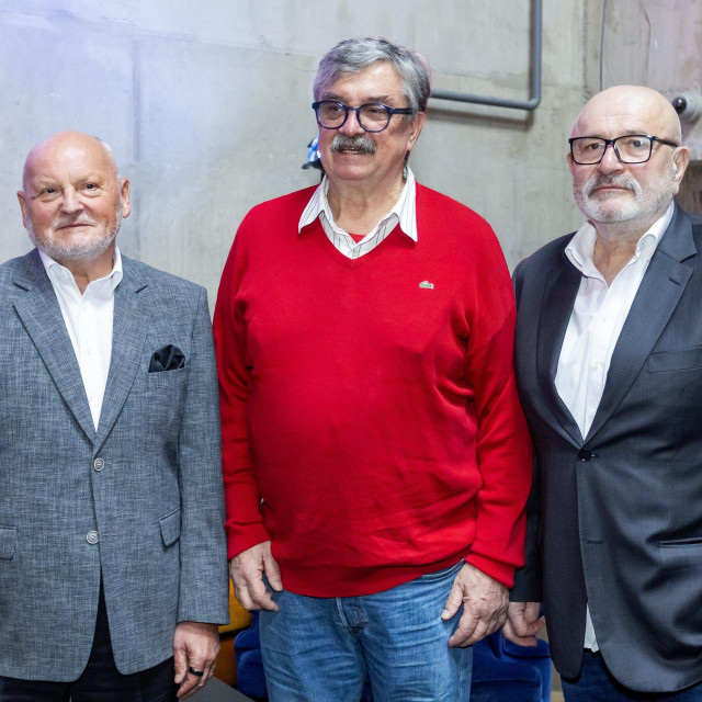Premijera filma Dejana Aćimovića o Ratku Rudiću.

Na fotografiji: Zlatko Mateša, Ratko Rudić, Dejan Aćimović.